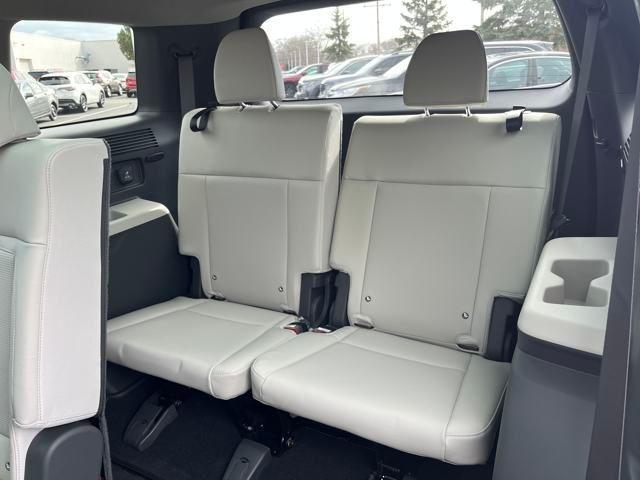 new 2024 Hyundai Santa Fe car, priced at $37,955