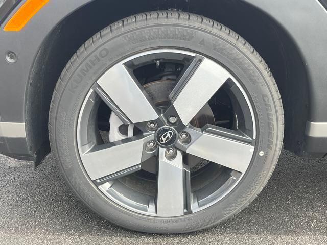 new 2024 Hyundai Santa Fe car, priced at $37,955
