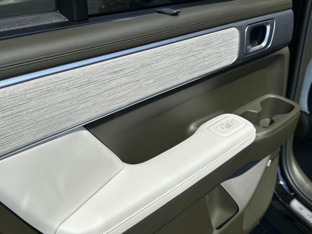 new 2025 Hyundai SANTA FE HEV car, priced at $47,060