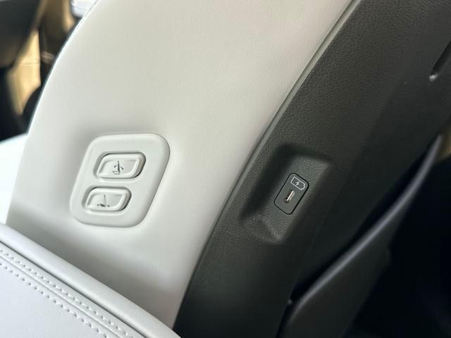 new 2025 Hyundai SANTA FE HEV car, priced at $47,060