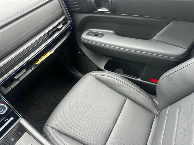 new 2025 Hyundai SANTA FE HEV car, priced at $47,149