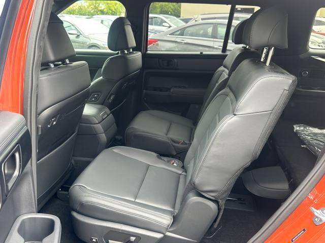 new 2025 Hyundai SANTA FE HEV car, priced at $47,149