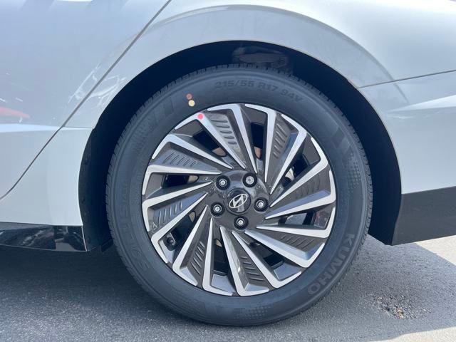 new 2025 Hyundai Sonata Hybrid car, priced at $32,780