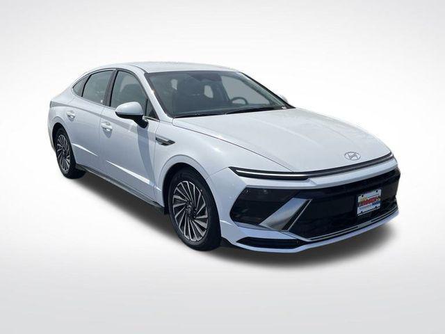 new 2025 Hyundai Sonata Hybrid car, priced at $32,780