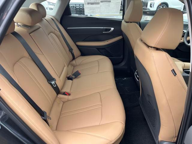 new 2025 Hyundai Sonata Hybrid car, priced at $38,685
