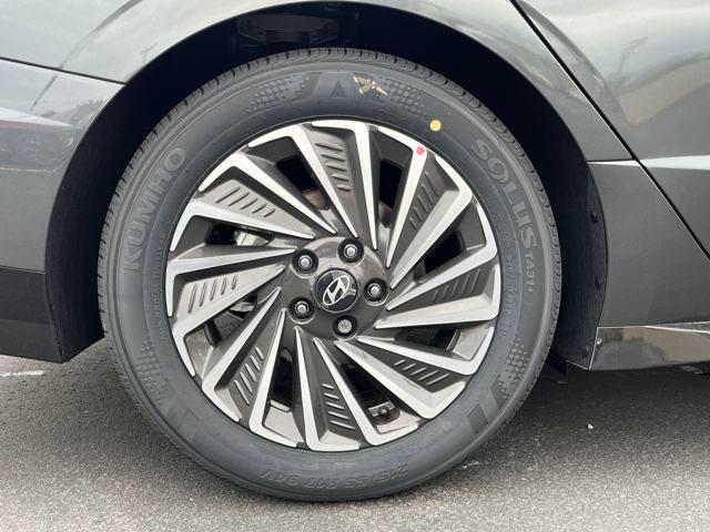 new 2025 Hyundai Sonata Hybrid car, priced at $38,685
