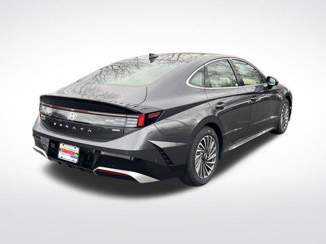new 2025 Hyundai Sonata Hybrid car, priced at $38,685