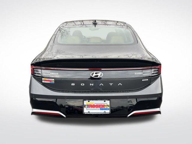new 2025 Hyundai Sonata Hybrid car, priced at $38,685
