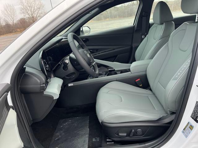new 2025 Hyundai Elantra car, priced at $30,980