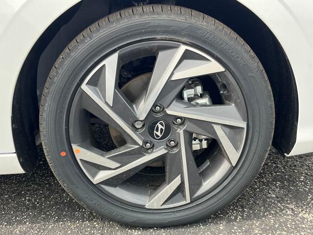 new 2025 Hyundai Elantra car, priced at $30,980