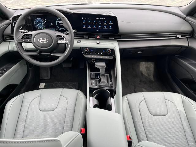 new 2025 Hyundai Elantra car, priced at $30,980