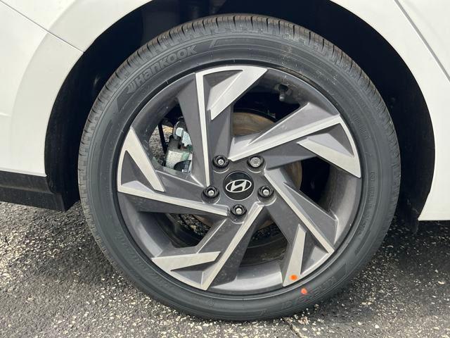 new 2025 Hyundai Elantra car, priced at $30,980