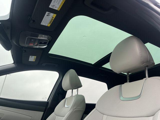 new 2025 Hyundai TUCSON Hybrid car, priced at $38,330