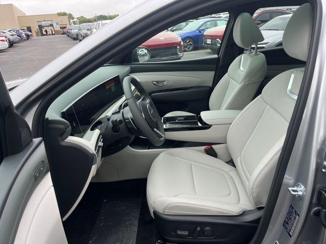 new 2025 Hyundai TUCSON Hybrid car, priced at $38,330