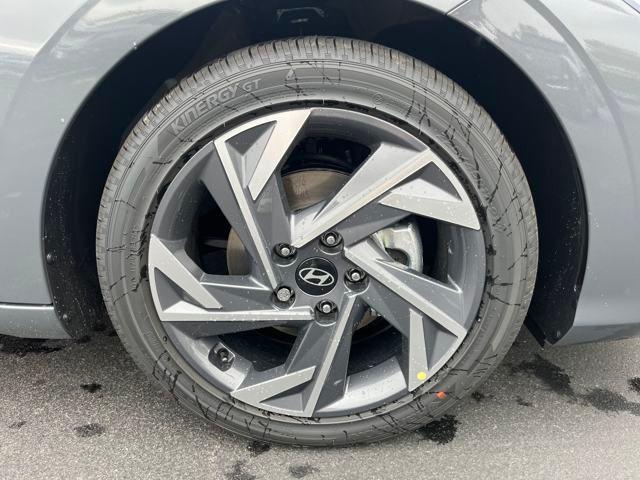new 2025 Hyundai Elantra car, priced at $22,925