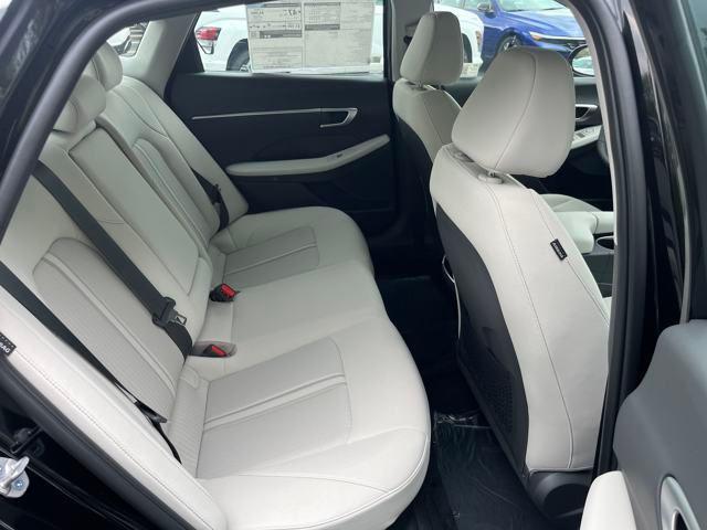 new 2025 Hyundai Sonata Hybrid car, priced at $32,360