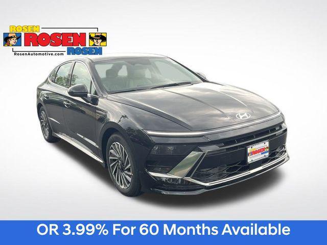 new 2025 Hyundai Sonata Hybrid car, priced at $30,610