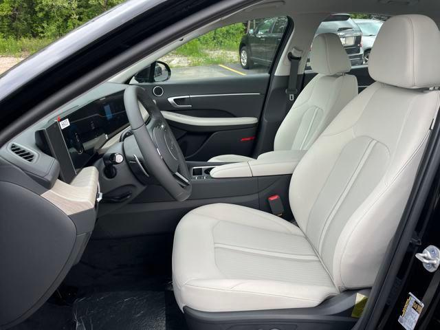 new 2025 Hyundai Sonata Hybrid car, priced at $32,360