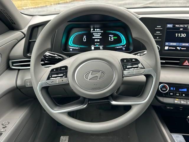 new 2025 Hyundai Elantra HEV car, priced at $26,720