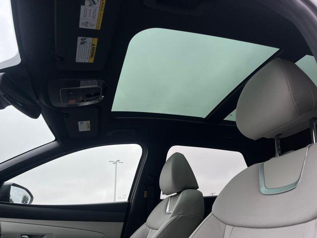 new 2025 Hyundai TUCSON Hybrid car, priced at $38,330