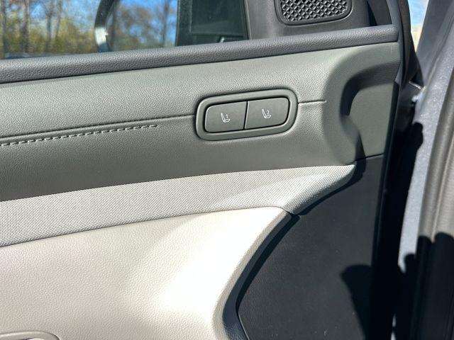 new 2026 Hyundai TUCSON Hybrid car, priced at $41,365