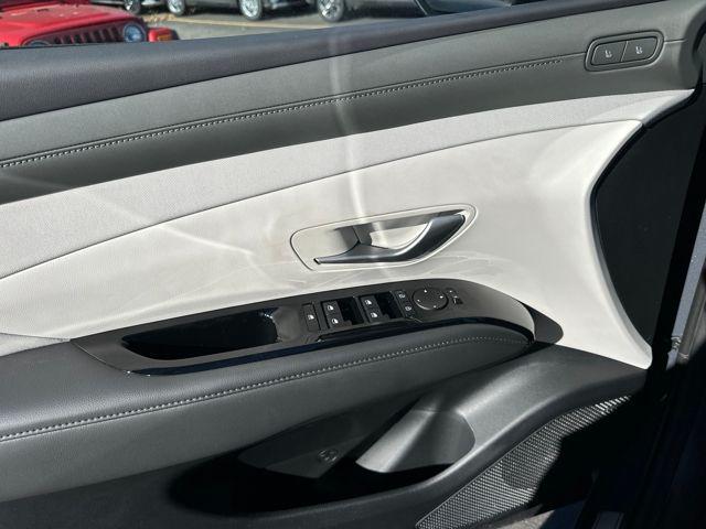 new 2026 Hyundai TUCSON Hybrid car, priced at $41,365