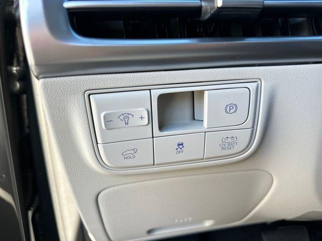 new 2026 Hyundai TUCSON Hybrid car, priced at $41,365