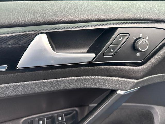 used 2016 Volkswagen Golf SportWagen car, priced at $12,495