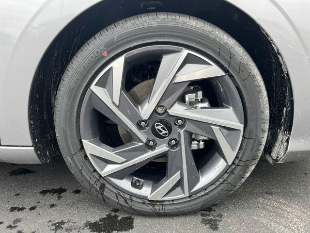 new 2025 Hyundai Elantra car, priced at $22,925