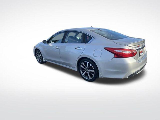 used 2016 Nissan Altima car, priced at $10,994