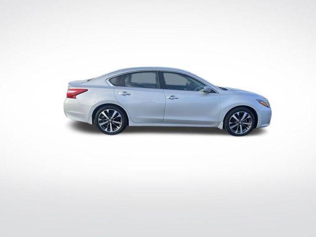 used 2016 Nissan Altima car, priced at $10,994