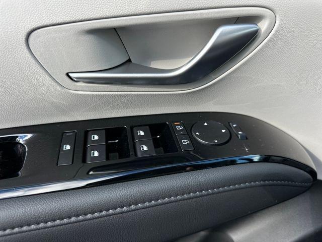 new 2025 Hyundai TUCSON Hybrid car, priced at $38,340