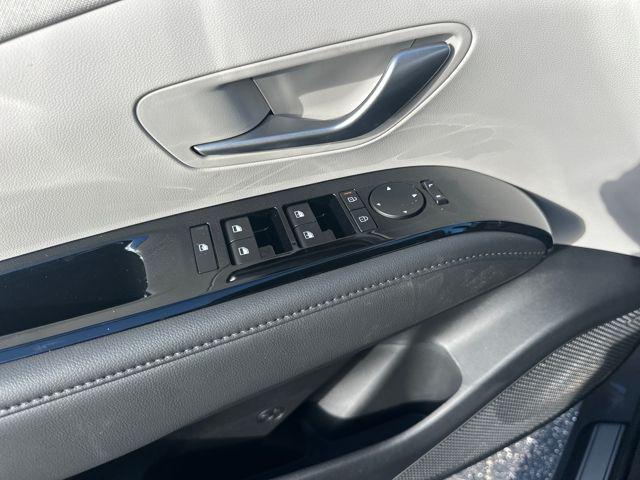 new 2026 Hyundai TUCSON Hybrid car, priced at $41,370