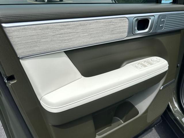 new 2025 Hyundai SANTA FE HEV car, priced at $47,065