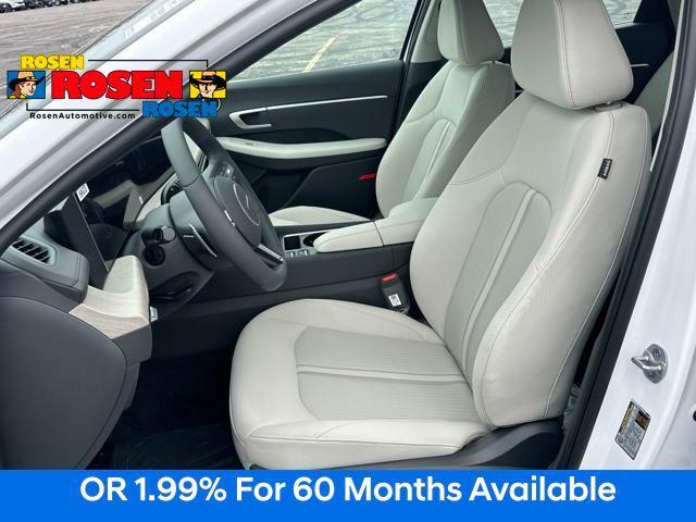 new 2025 Hyundai Sonata Hybrid car, priced at $30,075