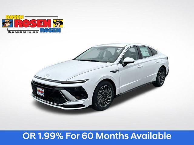 new 2025 Hyundai Sonata Hybrid car, priced at $30,075