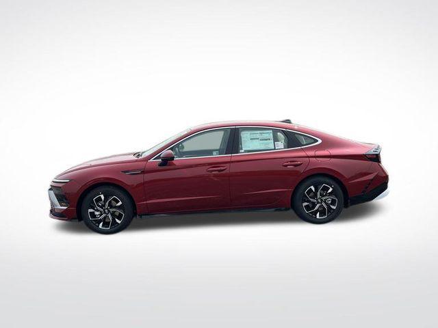 new 2025 Hyundai Sonata car, priced at $29,010