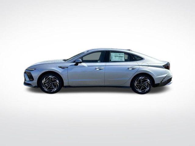 new 2024 Hyundai Sonata car, priced at $29,673