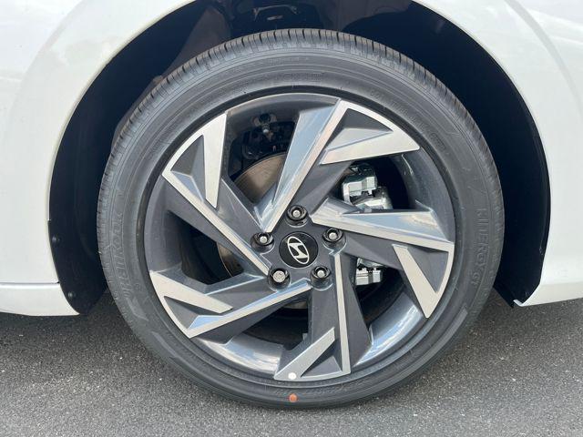 new 2025 Hyundai Elantra car, priced at $22,010