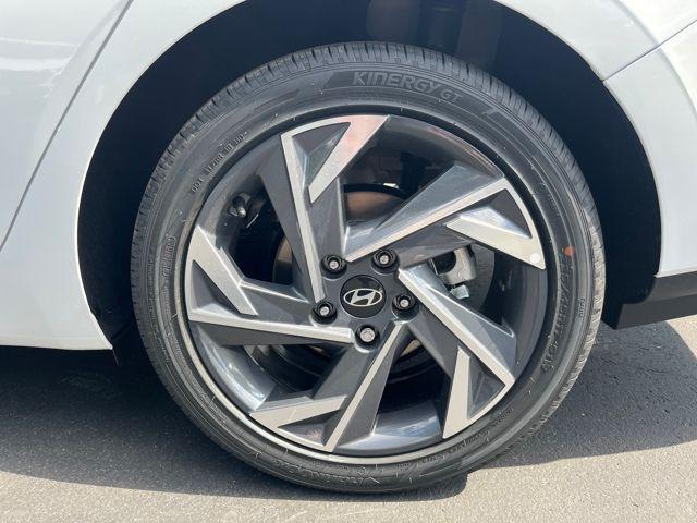 new 2025 Hyundai Elantra car, priced at $22,010