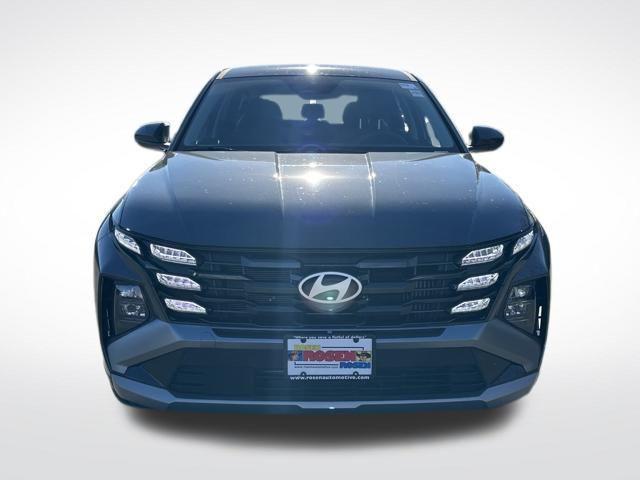 new 2026 Hyundai TUCSON Hybrid car, priced at $31,275