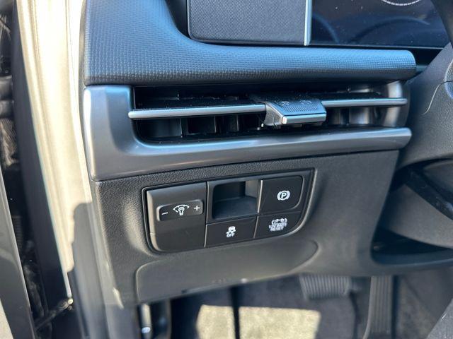 new 2026 Hyundai TUCSON Hybrid car, priced at $31,275