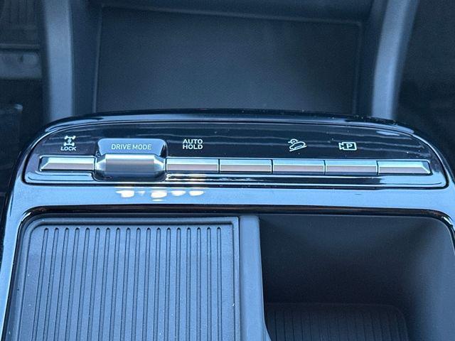 new 2026 Hyundai TUCSON Hybrid car, priced at $31,275