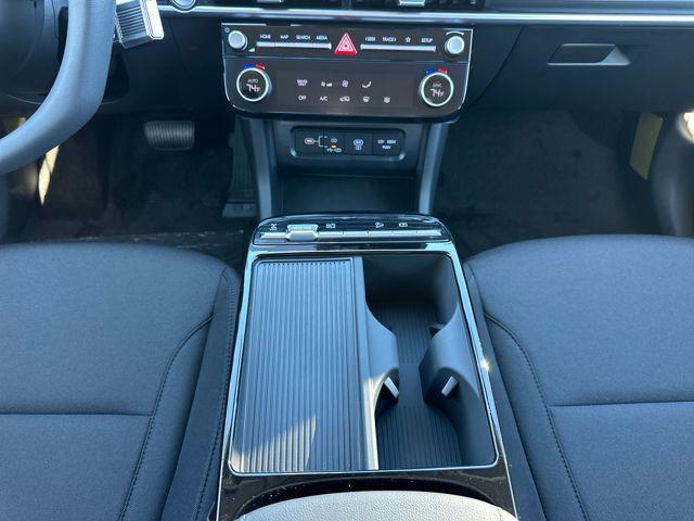 new 2026 Hyundai TUCSON Hybrid car, priced at $31,275