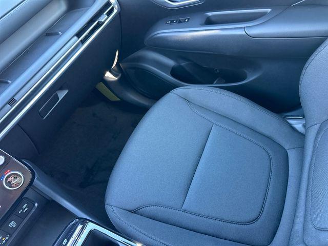 new 2026 Hyundai TUCSON Hybrid car, priced at $31,275