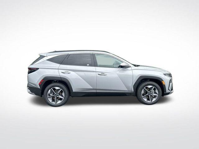 new 2025 Hyundai TUCSON Hybrid car, priced at $35,690