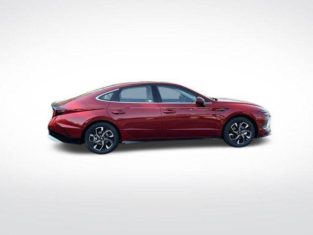 new 2024 Hyundai Sonata car, priced at $26,746