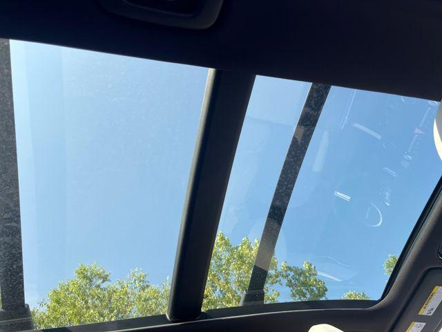 new 2025 Hyundai TUCSON Hybrid car, priced at $37,930