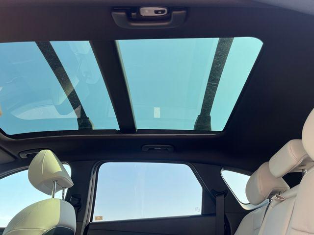 new 2025 Hyundai TUCSON Hybrid car, priced at $37,930