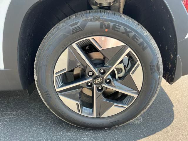 new 2025 Hyundai Tucson car, priced at $32,074